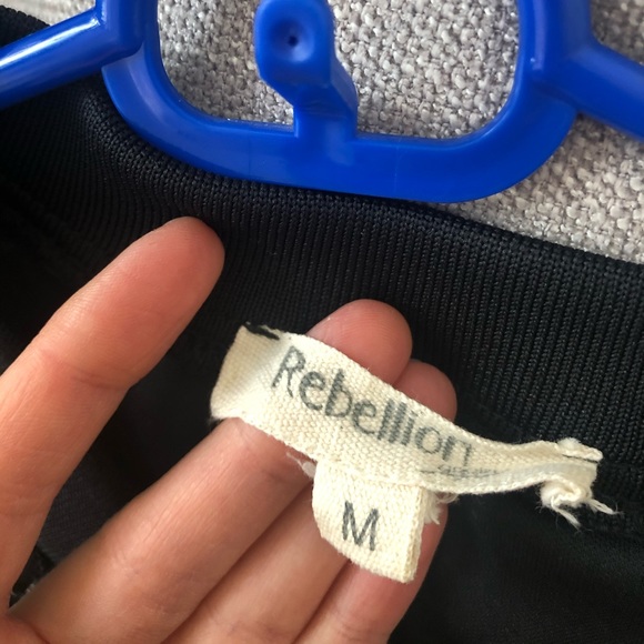 Black and gold floral lace top - Picture 4 of 4